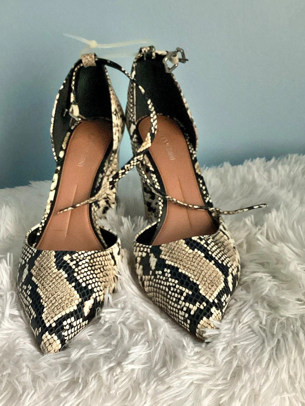 ๐๐น Gianni Bini Animal Print Pointed-Toe Heels NWT